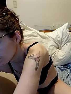 labellerose online show from January 18, 6:01 pm