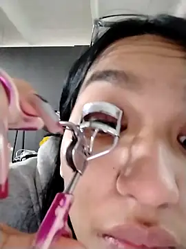 Snapshot of Valen_russo chatting on October 15, 1:11 pm Valen russo online show from October 15, 1:11 pm