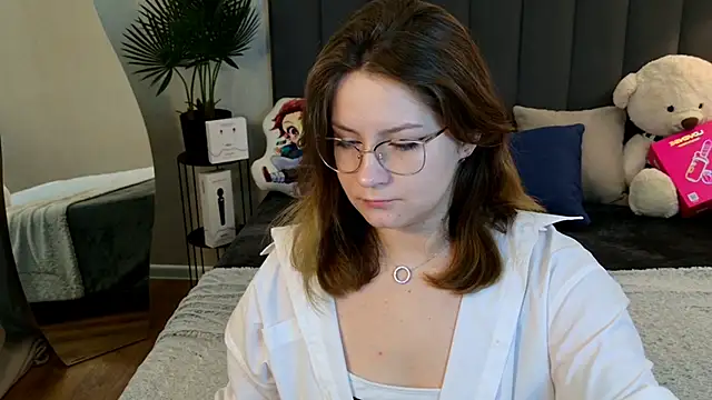 Snapshot of Briarx chatting on February 6, 10:35 pm Briarx online show from February 6, 10:35 pm