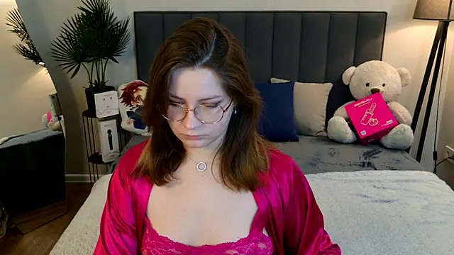 Snapshot of Briarx chatting on February 16, 10:17 pm Briarx online show from February 16, 10:17 pm