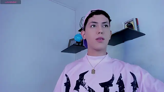 Snapshot of Iam_criss09 chatting on November 27, 8:33 pm Iam criss09 online show from November 27, 8:33 pm