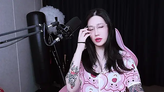 MISA 02 online show from November 23, 12:05 pm