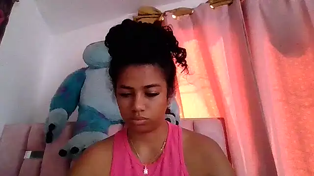 Snapshot of abby_moss_2 chatting on November 10, 2:38 pm abby moss 2 online show from November 10, 2:38 pm