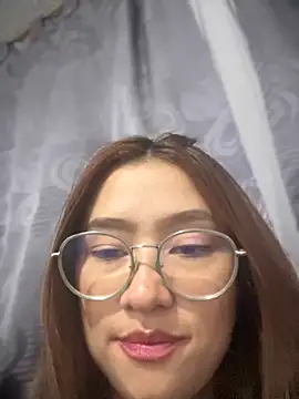 Lexxa peach online show from October 17, 5:10 am