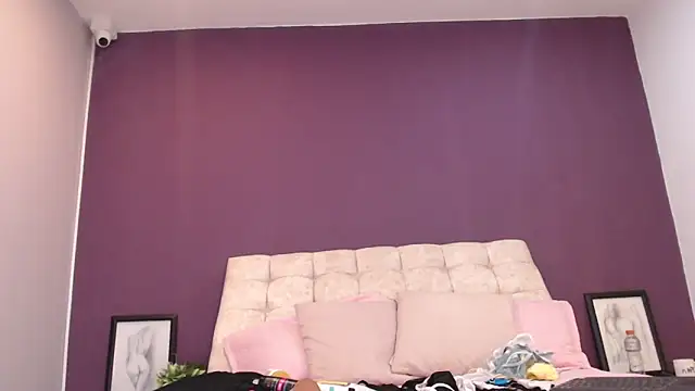 Snapshot of Valerii_Mariin chatting on November 19, 8:31 pm Valerii Mariin online show from November 19, 8:31 pm