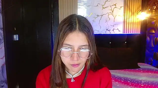 tinibunny online show from October 28, 7:05 pm