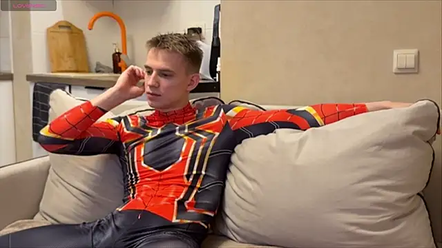 MIKE GOD19 online show from April 8, 8:20 pm