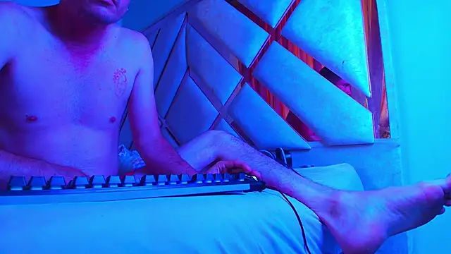 Snapshot of damian_0490 chatting on November 4, 2:16 pm damian 0490 online show from November 4, 2:16 pm