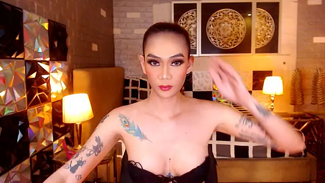 Snapshot of MeatyCockLuna chatting on December 2, 11:00 pm MeatyCockLuna online show from December 2, 11:00 pm