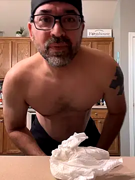 Fun Time Ron 2 online show from November 9, 3:43 pm