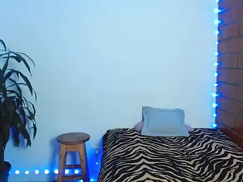 Maax3023 online show from October 30, 4:41 pm