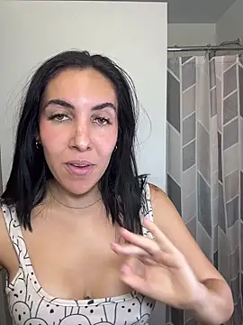 Lolathebaddie online show from October 27, 5:06 pm