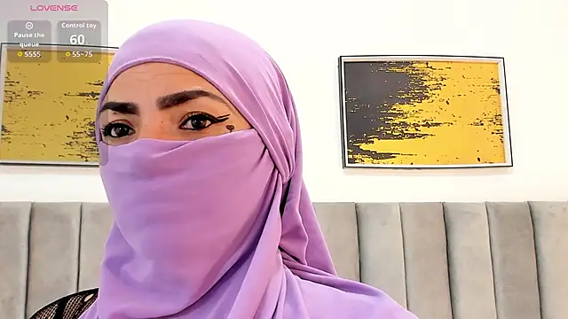  naylaa  online show from November 7, 4:01 am