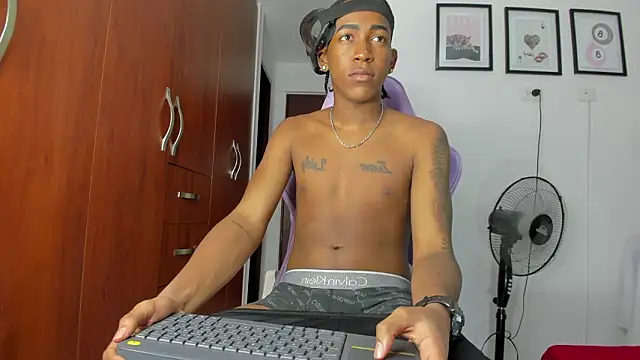 latin kay1 online show from February 20, 10:54 pm