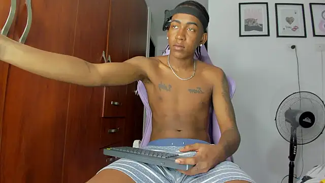 latin kay1 online show from February 21, 10:11 pm