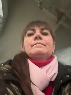 Butterfly8385 online show from February 25, 12:48 pm