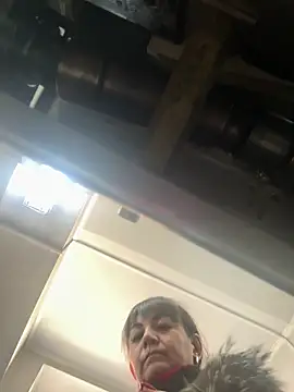 Butterfly8385 online show from March 10, 8:52 am