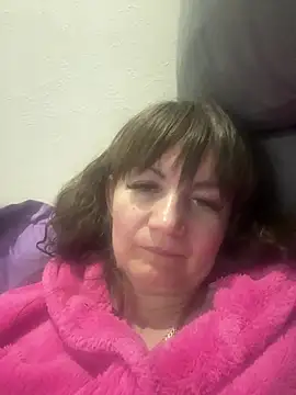 Butterfly8385 online show from April 2, 6:38 pm