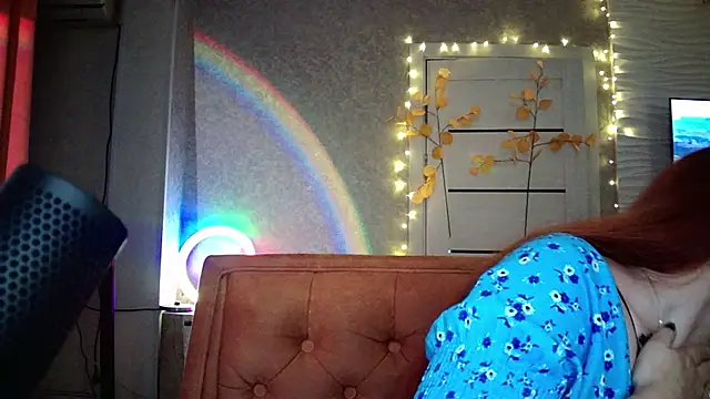 LolaMint  online show from October 19, 2:40 pm