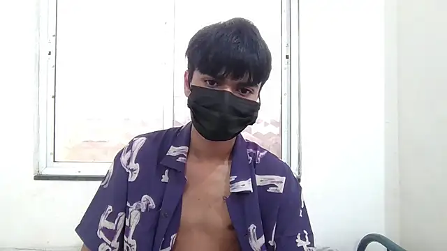 Snapshot of lil-twink19 chatting on October 17, 4:48 am lil-twink19 online show from October 17, 4:48 am