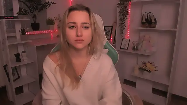 Lulu   Moon online show from November 27, 6:37 am