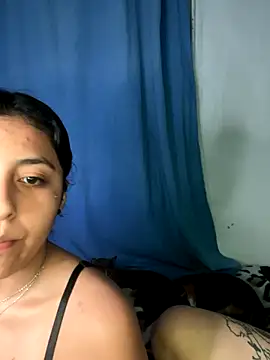 Snapshot of Die-lunara chatting on October 12, 11:04 pm Die-lunara online show from October 12, 11:04 pm