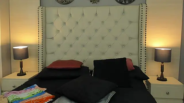 Snapshot of AlukardBig chatting on October 31, 5:25 pm AlukardBig online show from October 31, 5:25 pm