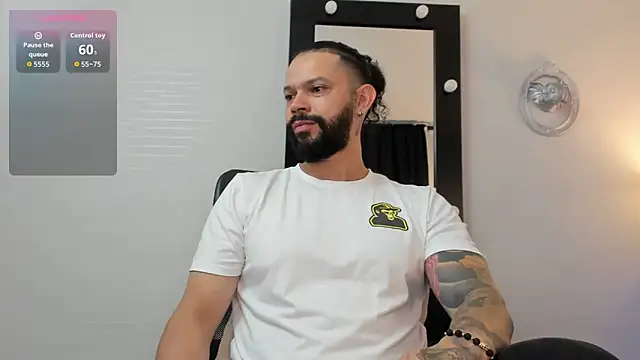 Snapshot of AlukardBig chatting on November 26, 11:44 am AlukardBig online show from November 26, 11:44 am