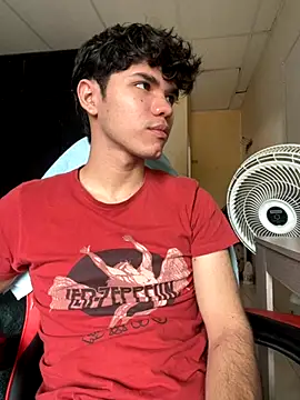 Snapshot of Im_Camii chatting on November 23, 5:24 pm Im Camii online show from November 23, 5:24 pm