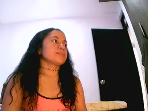 Snapshot of chiarafus0 chatting on November 2, 7:05 pm chiarafus0 online show from November 2, 7:05 pm