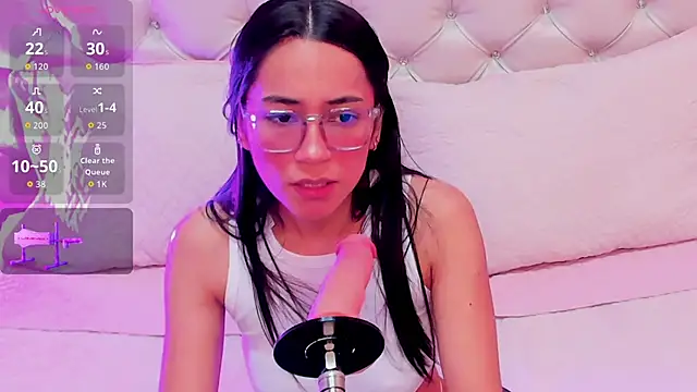 Snapshot of GabbiePrice chatting on October 24, 1:51 pm GabbiePrice online show from October 24, 1:51 pm