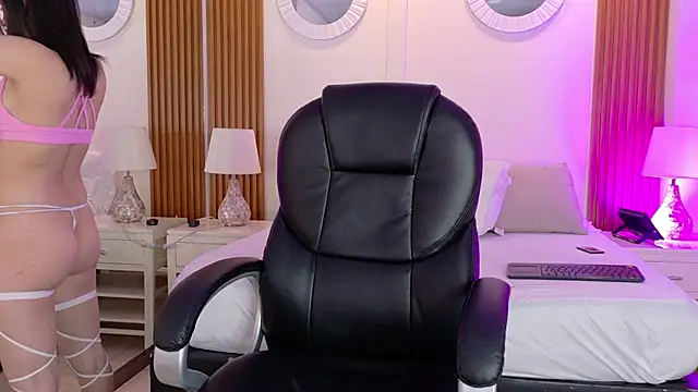 AshleyGinger  online show from November 6, 4:24 am