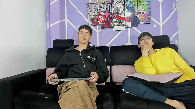 heyy noah11 online show from March 9, 1:26 pm