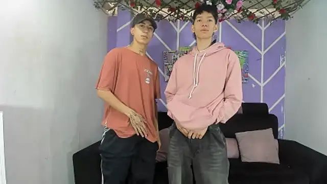 heyy noah11 online show from March 22, 1:36 pm