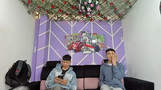 heyy noah11 online show from March 27, 1:22 pm