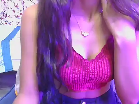 Snapshot of hii_tanisha chatting on November 7, 5:07 am hii tanisha online show from November 7, 5:07 am