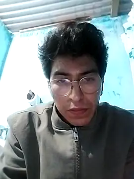 Snapshot of Rizz_Latino chatting on October 11, 7:40 am Rizz Latino online show from October 11, 7:40 am