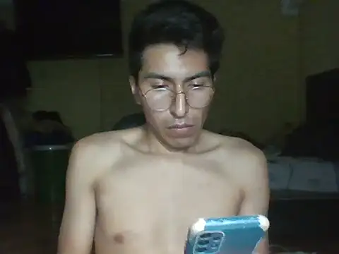 Snapshot of Rizz_Latino chatting on November 15, 11:18 am Rizz Latino online show from November 15, 11:18 am