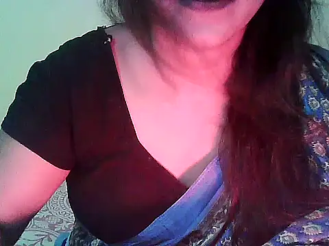 Snapshot of Model_Srinika chatting on October 24, 8:22 am Model Srinika online show from October 24, 8:22 am