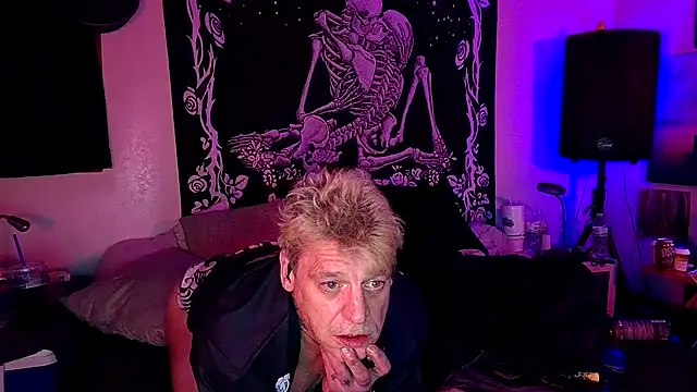 whitehole4bbc252 online show from April 4, 8:34 am