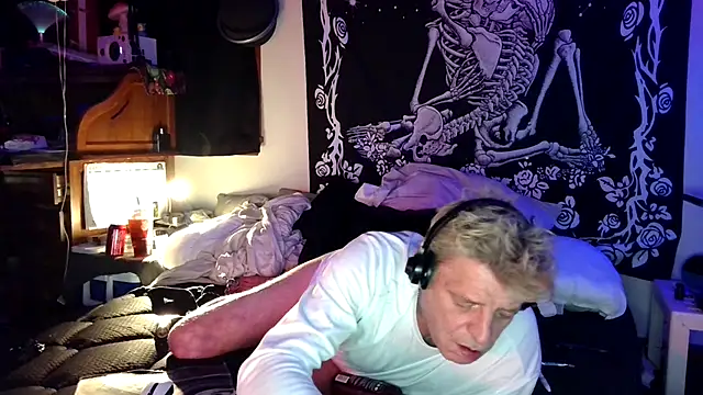 whitehole4bbc252 online show from April 6, 9:32 am