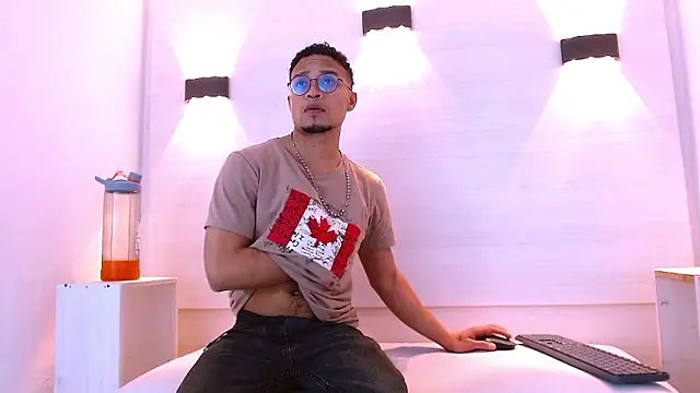 Jayden Morris online show from January 14, 2:50 am