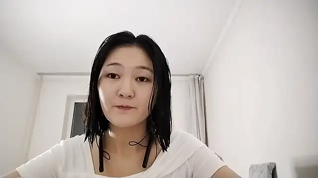 Snapshot of Lyndasilk chatting on October 16, 2:07 pm Lyndasilk online show from October 16, 2:07 pm