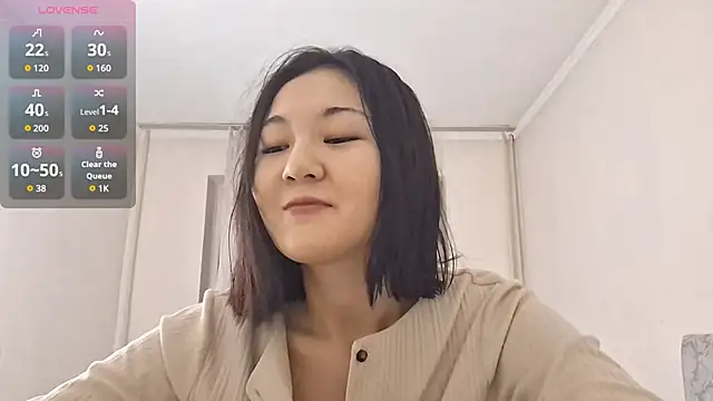 Lyndasilk online show from January 11, 2:22 pm