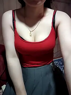 LeanaLy online show from November 16, 12:38 am