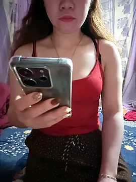 Snapshot of LeanaLy chatting on January 16, 2:15 am LeanaLy online show from January 16, 2:15 am