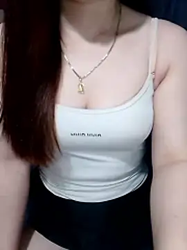 LeanaLy online show from March 18, 2:42 pm