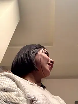 AlyssaRay online show from January 10, 7:04 pm