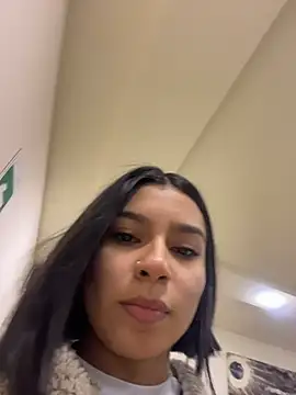 AlyssaRay online show from March 13, 12:01 pm