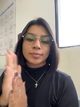 AlyssaRay online show from March 17, 1:25 pm